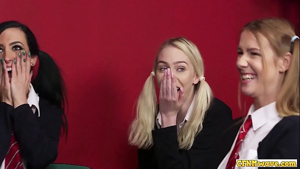 Play MP4 - Cockhungry CFNM s sucking lucky guy