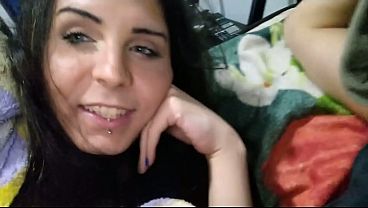 CHUPEI O PAU DO NAMORADO DE UMA AMIGA ESCONDIDO ENQUANTO ELA ESTAVA COZINHANDO 