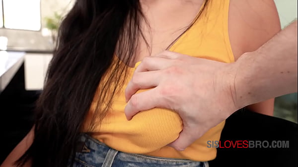 Step Sis CaughtBeing In Porno_Luna Mills