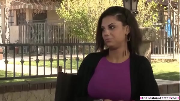 Lesbian babe licksthen make bff squirt