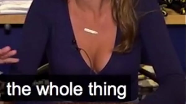 chicks in the office barstool tits_cleavagedownblouse