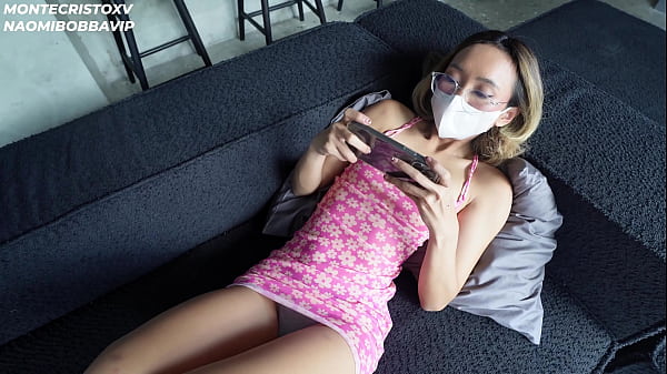 Fucking My_Asian Step Sis While SheIgnoresMe Playing Mobile Game