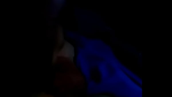 Hombre hablando sucio 