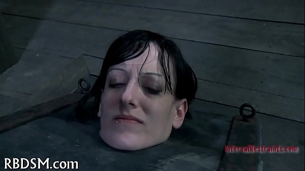 Caged Up Babe Receives Satisfying thumbnail