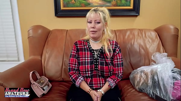 Older Pawg Nikki Does Everything As Possible 2 Drain Cameraman's Dick! thumbnail