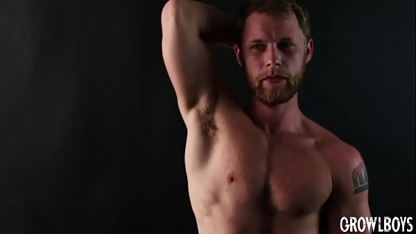 Muscular furry stud jerking off solo 
