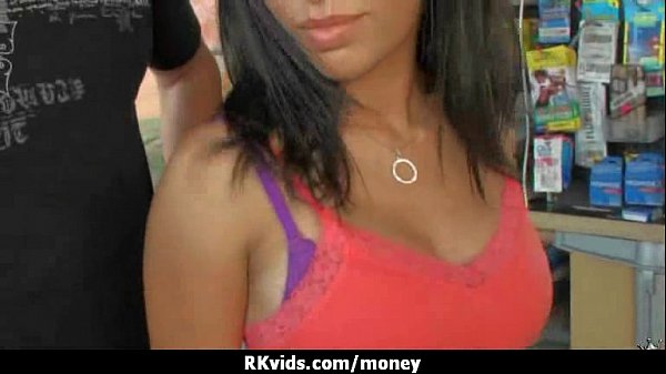 Sexy wildchick gets paidto fuck3