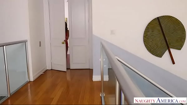 Play MP4 - Fucking With The Large-Bosomed Harlot After Interrupting Her