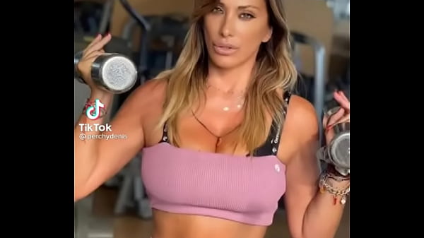 Modelo de m&aacute;s de 50 a&ntilde;os Sabrina 