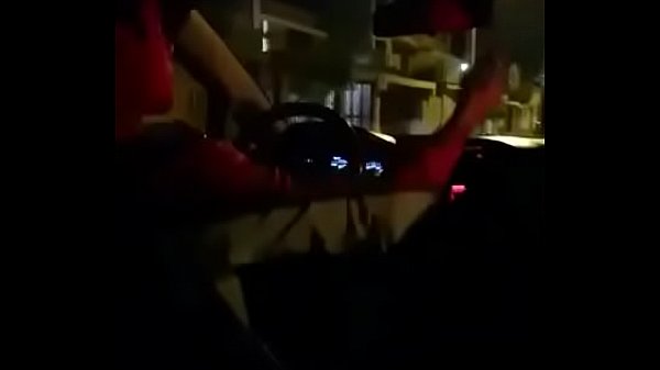 Morocha caliente semasturba en taxi parte_1