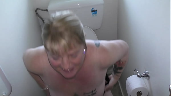 Play MP4 - Kiwi MILF slut pissed on in toilet then hardcore creampie fuck