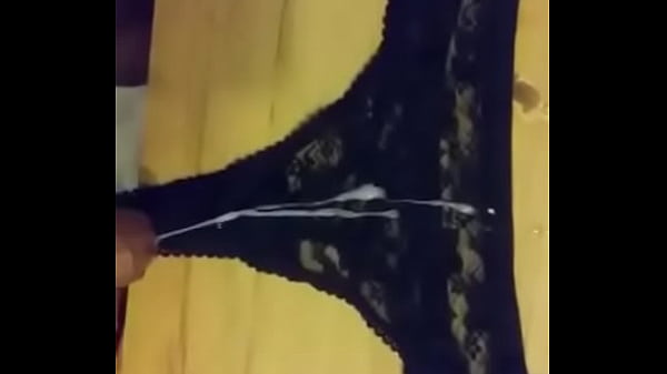 Devora y su amigo del twiter sac&aacute;ndose la leche 