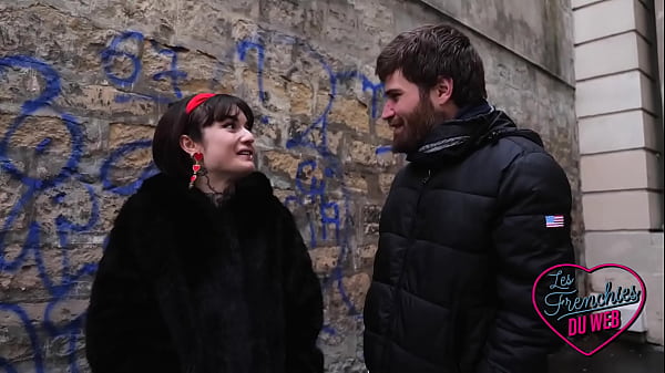 Play MP4 - Crystal&comma; brunette bordelaise tr&egrave;s coquine