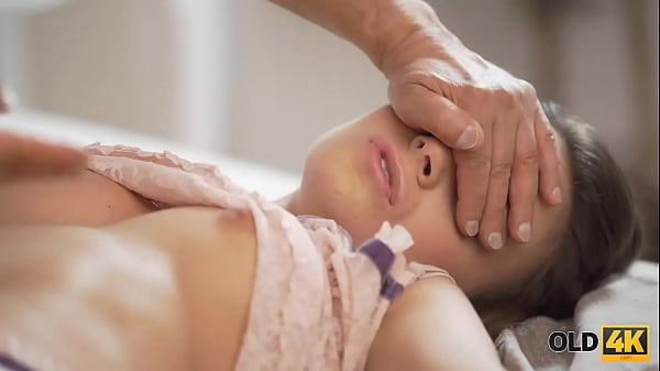 Play MP4 - OLD4K&period; Hungarian flapper Anita Bellini greedily penetrated by old man