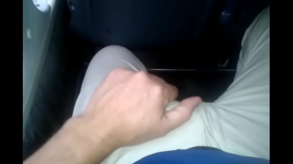 Play MP4 - Excitado de manh&atilde; no &ocirc;nibus&comma; pena que n&atilde;o tinha um puto pra eu colocar pra mamar