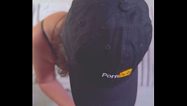 Nonton Tanned Babe Shows How To Suck A Cock: Pov Close-up Scene thumbnail