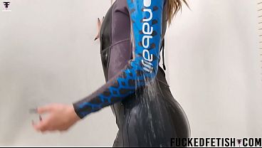 Compilation Skinny Blonde Wet Pool Bathtub New W14 thumbnail