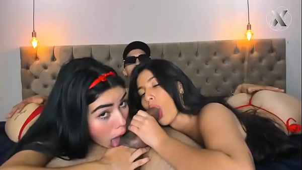 Nonton My Half Sister's Friend Spent The Day Here At Home And Sucked My Dick thumbnail