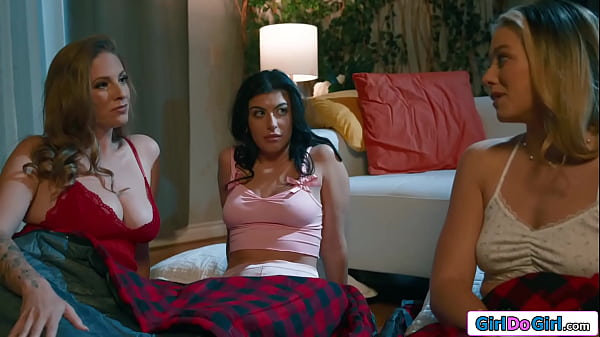 Teen river lynn wants to join her stepmom annie king and petite bff gal lesbians kiss and the busty milf licks her stepdaughters pussy