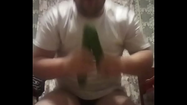 К такому меня жизнь не готовила! Сразу два толстых члена в одной узенькой дырочке! thumbnail