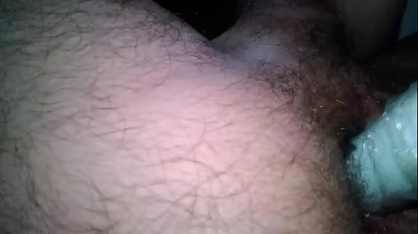 Me masturbo con un plumero 