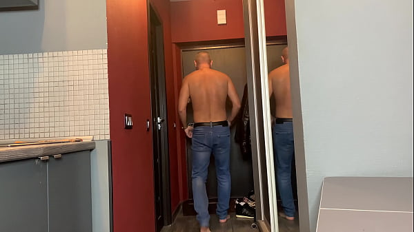 Play MP4 - My neighbor came to ask for water&comma; but she ended up sucking my cock