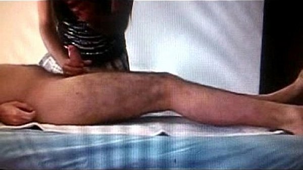 mamandosela en la sesion de masajes 