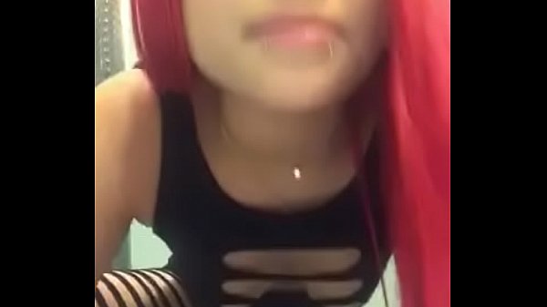 Putinha periscope dan&ccedil;ando 