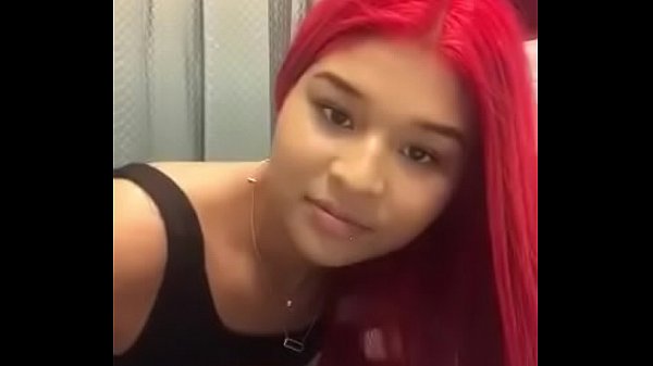 Putinha_periscope dançando