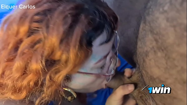 Ruby fire estava com fogo no cu e fez uma visita surpresa ao elquer carlos no kmarote chupou e deixou gozar na boca