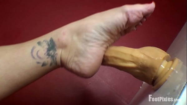 Pixie Uses Toy On Wrinkles Sole thumbnail