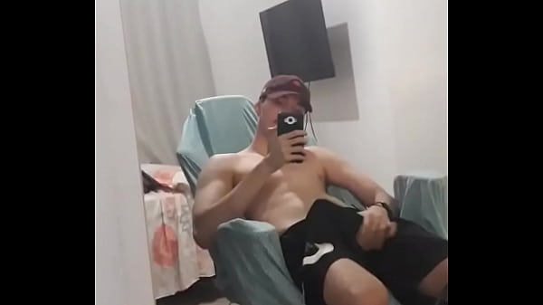 SAFADO DO TWITTER MOSTRANDO A ROLA PELA BERMUDA DE FUTEBOL