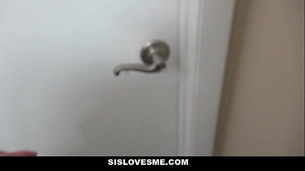 Play MP4 - Sislovesme - Shower Time Turns Into StepSis &lpar;Alex Blake&rpar; Fucking