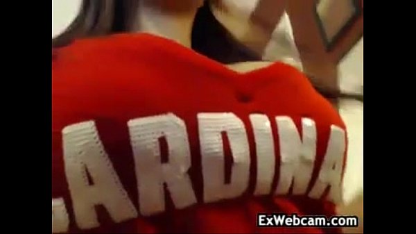 Pretty CamSlut Gets OiledUp