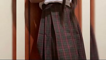 Nonton Colegiala Chiquita Es Rega&ntilde;ada En La Escuela Y Se Quita El Estres Con Su Hermano En Su Casa. Casero Real Amateur thumbnail