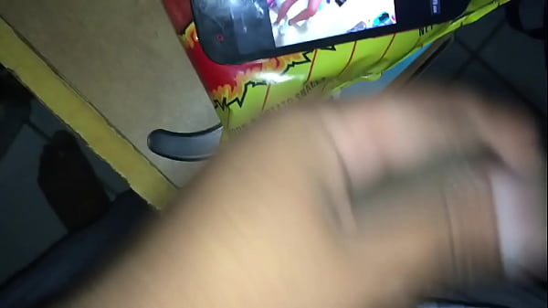 trim.259237CD-D627-45D8-8128-C463467D92A1.MOV