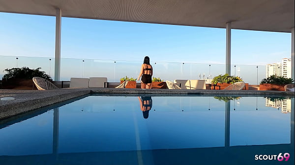 Nonton Curvy Teen Bitch With Extrem Long Nipples Pick Up For Amateur Fuck By German Old Guy thumbnail