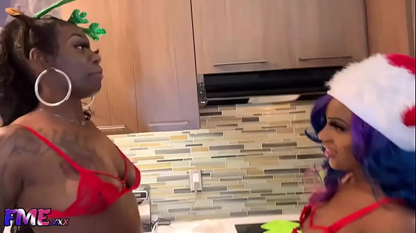 Play MP4 - Three isn&rsquo;t always a crowd