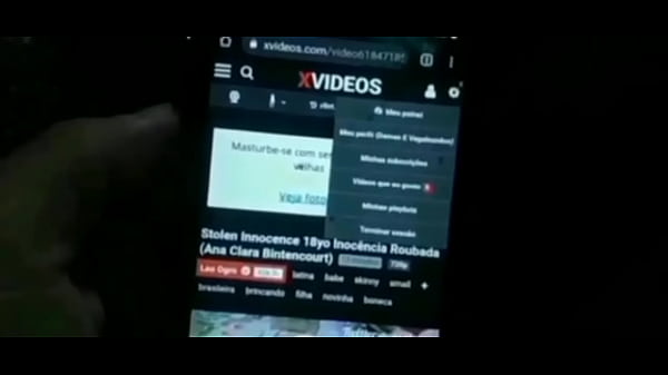 Polisiebeampte is uitgevind dat hy op heterdaad betrap is dat hy seks met die eienaar van die partytjie gehad het