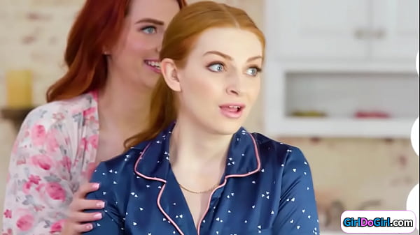 Play MP4 - Redhead gfs kiss licking pussy and 69ing