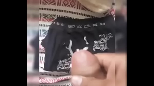 Masturbando un buen pito 