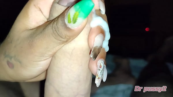 DR PUSSY2 Meiairmã putinha acorda o_filho dasua madrasta com punheta matinal surpresa