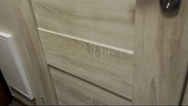 I Didnt Resist The Urge To Secretly Film This Hot Babe In The Bathroom thumbnail