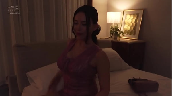 Japanese Bitch_Giving ABath