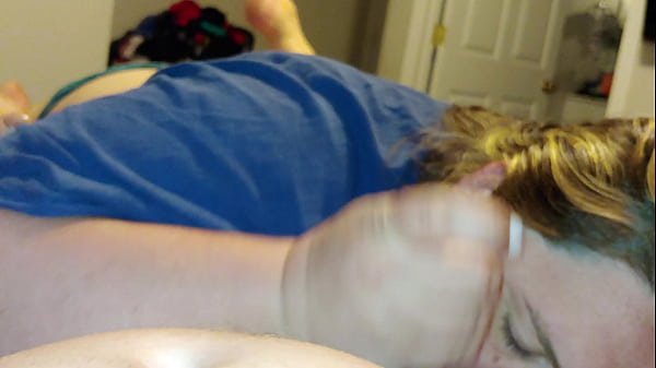 Play MP4 - Amateur wife sucks and jerks husband off