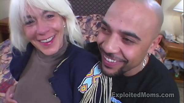 1st Time Mature Does Her 1st Amateur Mom Sex Video thumbnail