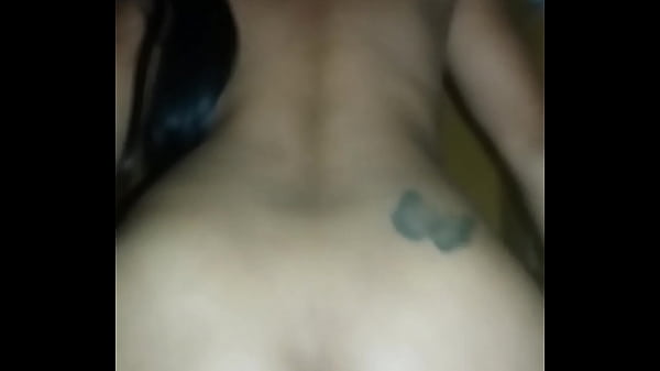 Play MP4 - safada de m&period; com tatuagem dando o cu para o namorado