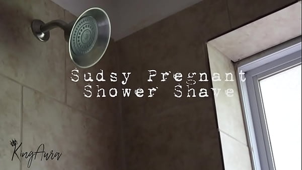 Nonton Pregnant Sudsy Shower Shave thumbnail