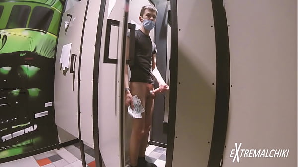 Play MP4 - Teen wanking in the fitting room