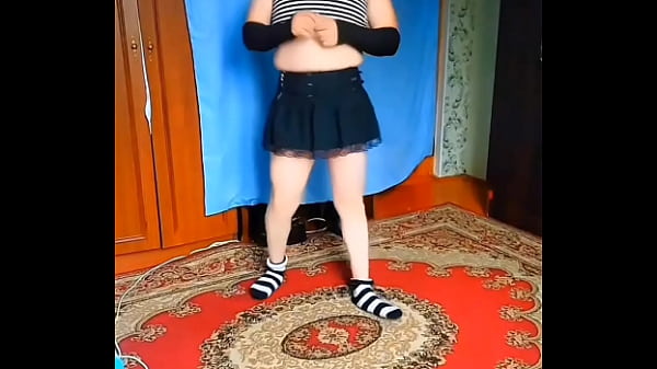 Play MP4 - Jerking Shemale at Home First Part Cumming Out in Second Part